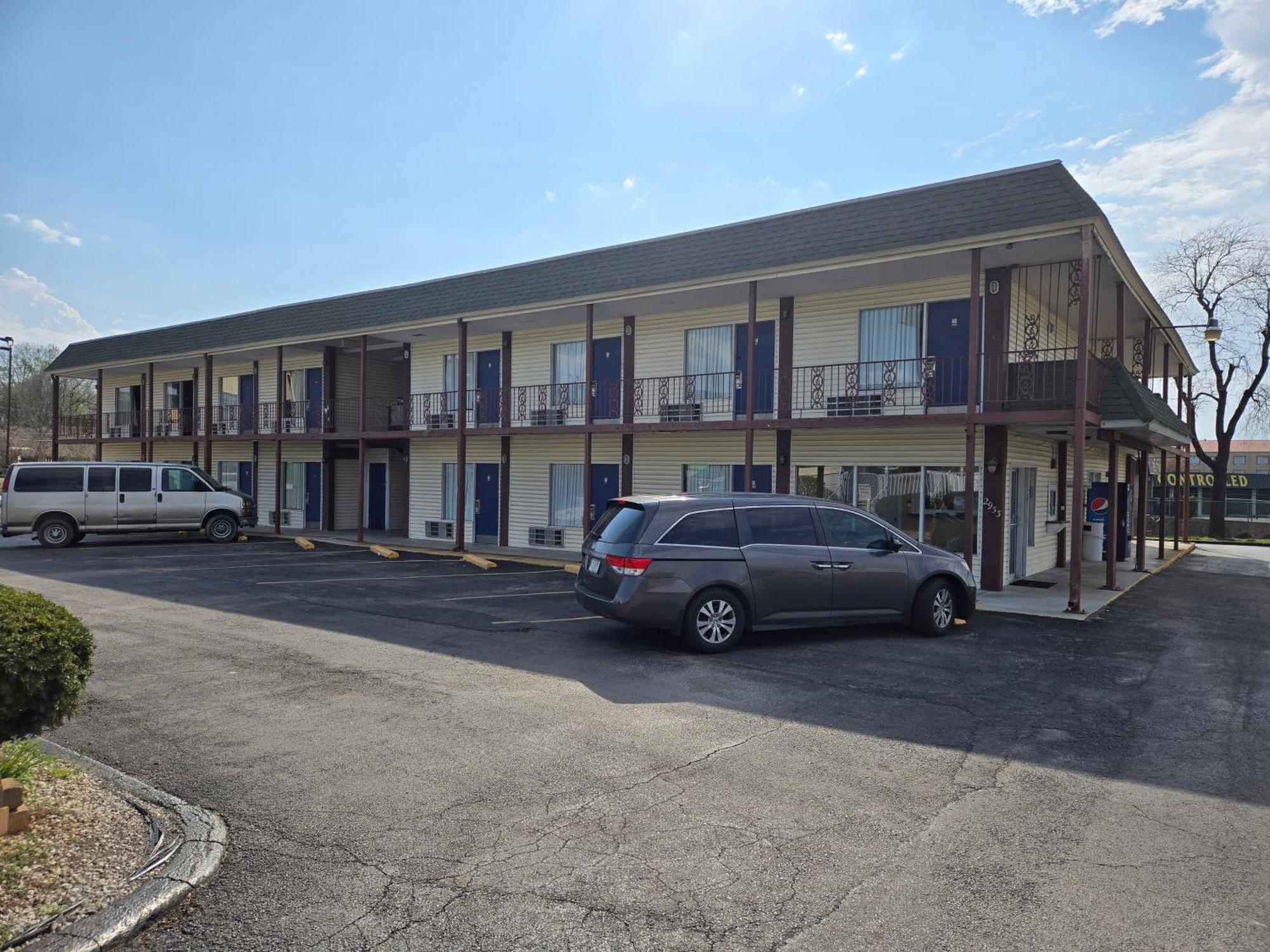 Plaza Inn Springfield Ngoại thất bức ảnh
